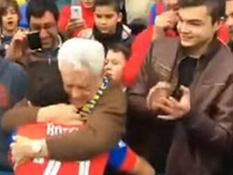 WATCH: Rossi and elderly fan s...